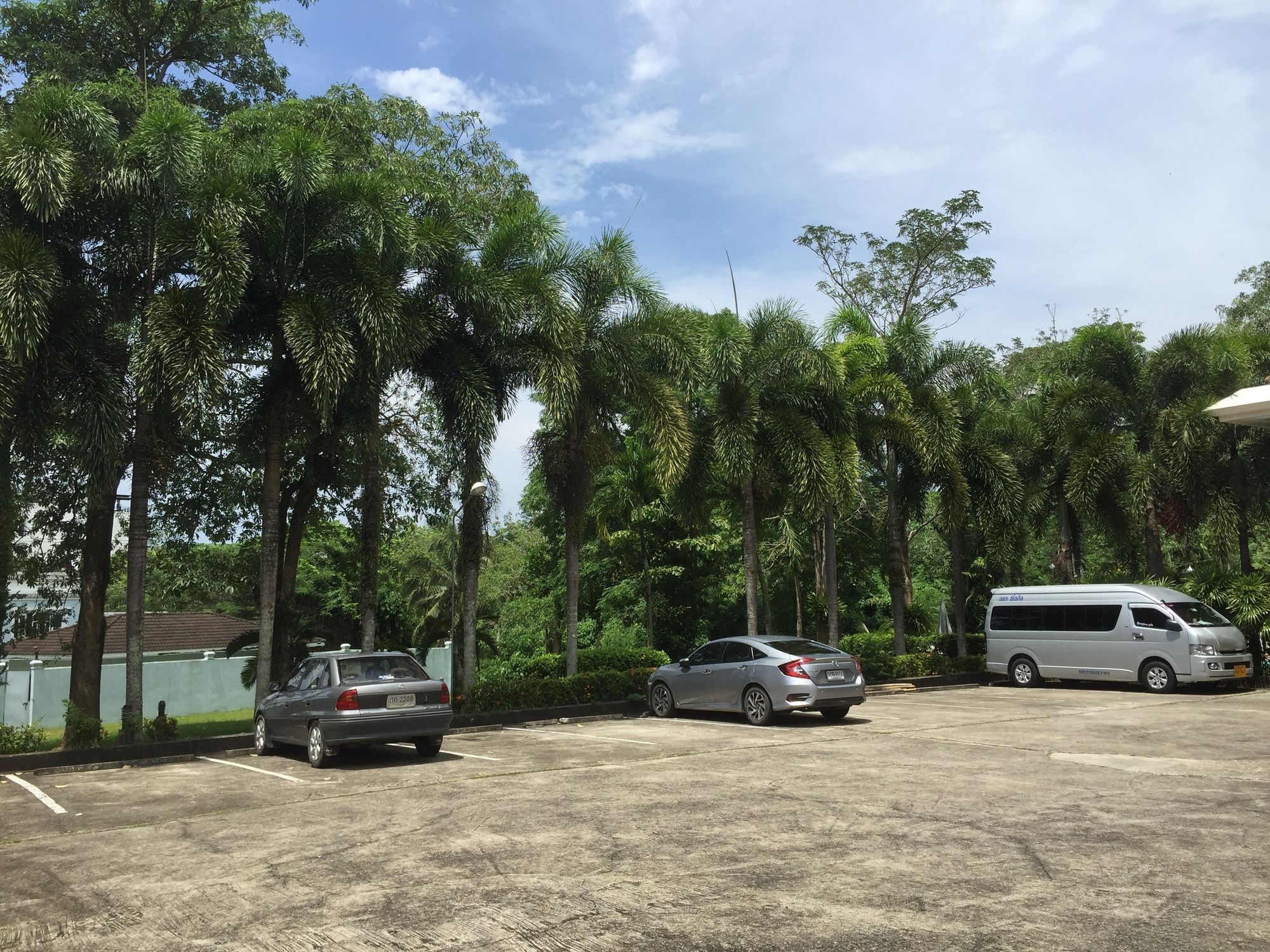 Krabi Golden Hill Hotel Bagian luar foto